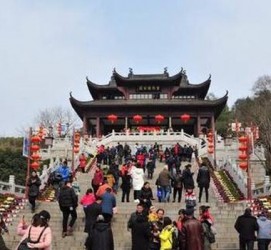 乌鲁木齐湖北旅游攻略(七月湖北旅游攻略)