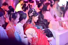 乌鲁木齐汉服模特兼职(想做汉服模特去哪里找)