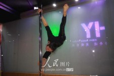 乌鲁木齐钢管舞女神(女星钢管舞)
