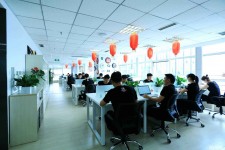 乌鲁木齐成都雇用伴游司机(雇用成都客运班车旅游司机)