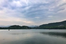 乌鲁木齐杭州自助游(杭州自助游旅游攻略)