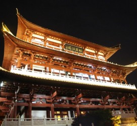 乌鲁木齐长沙旅游攻略(长沙旅游攻略景点必去长沙美食街)