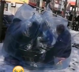 乌鲁木齐东北大爷带老伴游中国(东北大爷带老伴游中国旅行)