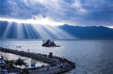乌鲁木齐洱海旅游攻略(成都到洱海旅游攻略)