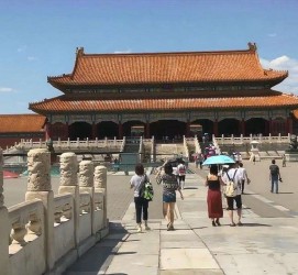乌鲁木齐旅行攻略(北京旅行攻略英语)