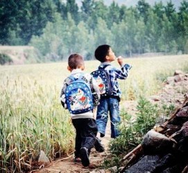 乌鲁木齐河南一家四口结伴游中国2个月(河南适合一家四口旅游的地方)