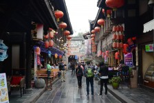乌鲁木齐成都自助游(成都自助游住哪里方便)