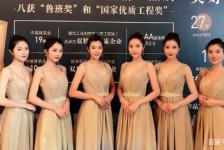 乌鲁木齐模特能够兼职吗(模特能够兼职吗百度)