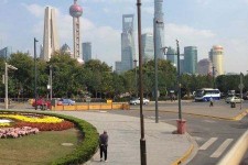乌鲁木齐上海自助游(上海自助游团购)