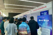 乌鲁木齐北京伴游招聘 北京各大高校恢复线下招聘会，今年有什么不一样？记者探访
