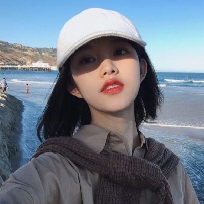 乌鲁木齐伴游女生云飞扬的资料