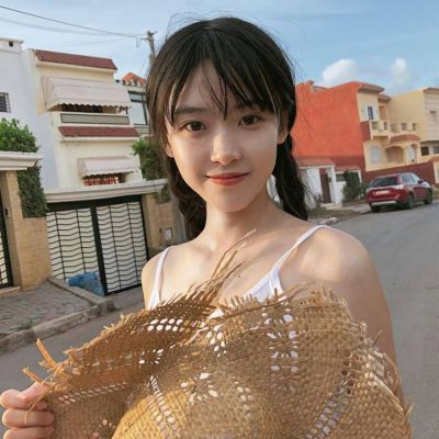 乌鲁木齐伴游女生李梓萱的资料