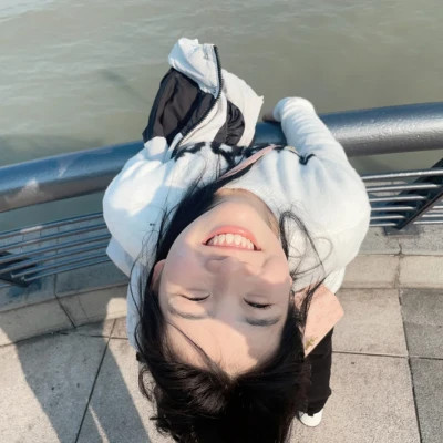 乌鲁木齐伴游女生李琳洁的资料