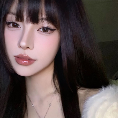 乌鲁木齐伴游女生钟晚意的资料