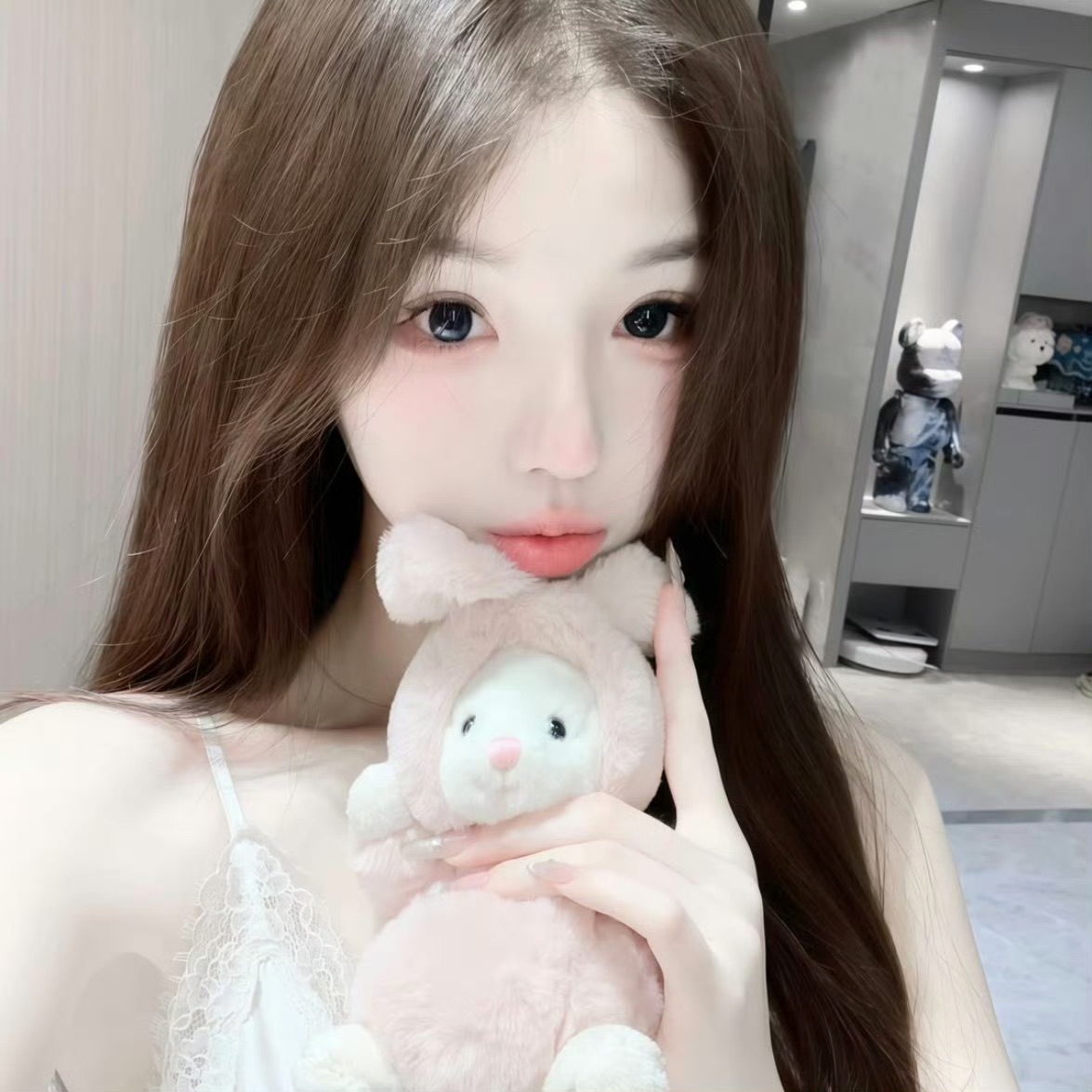 乌鲁木齐伴游女生朱珠的资料