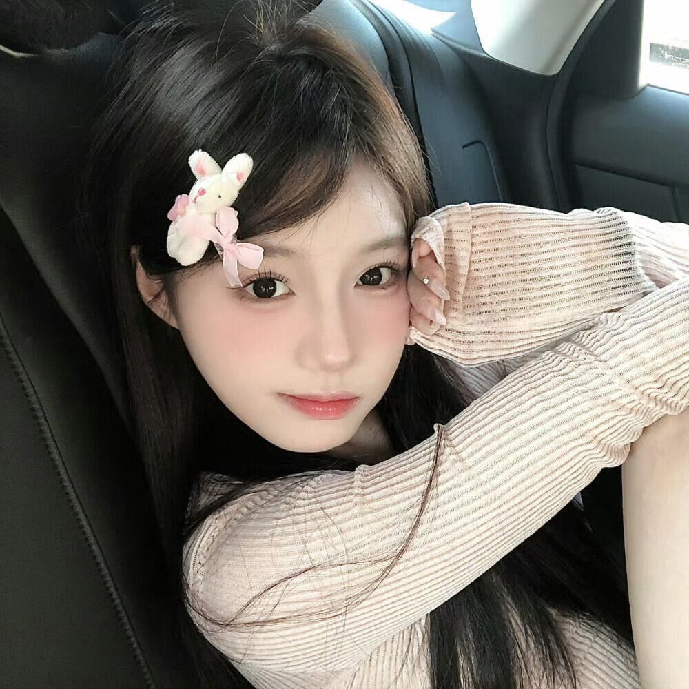 乌鲁木齐伴游女生沈欣白的资料