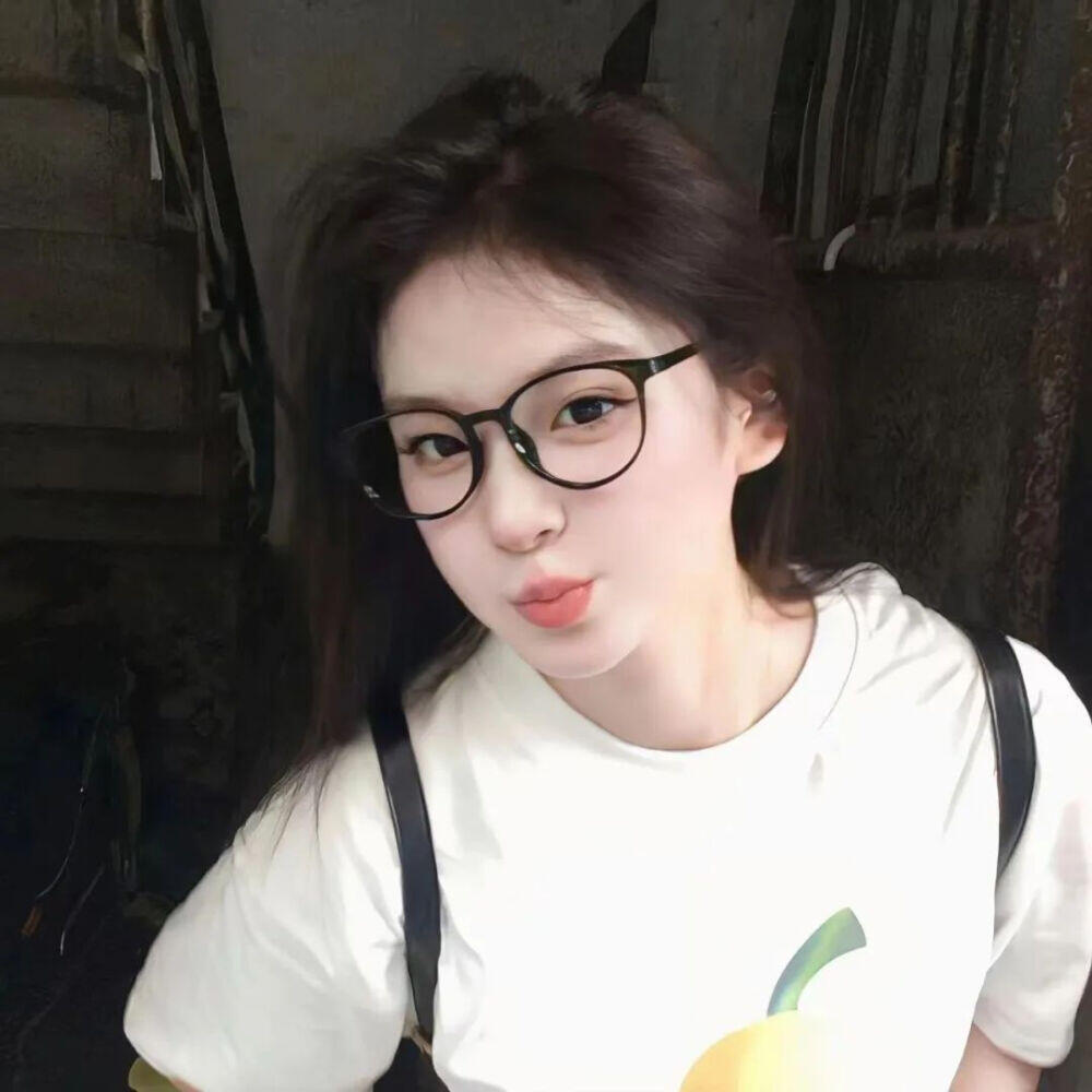 乌鲁木齐伴游女生桃桃的资料