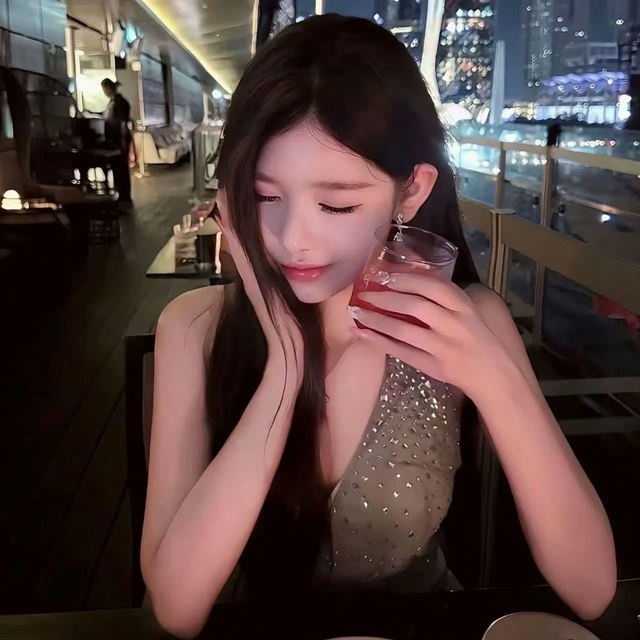 乌鲁木齐伴游女生夏语冰的资料
