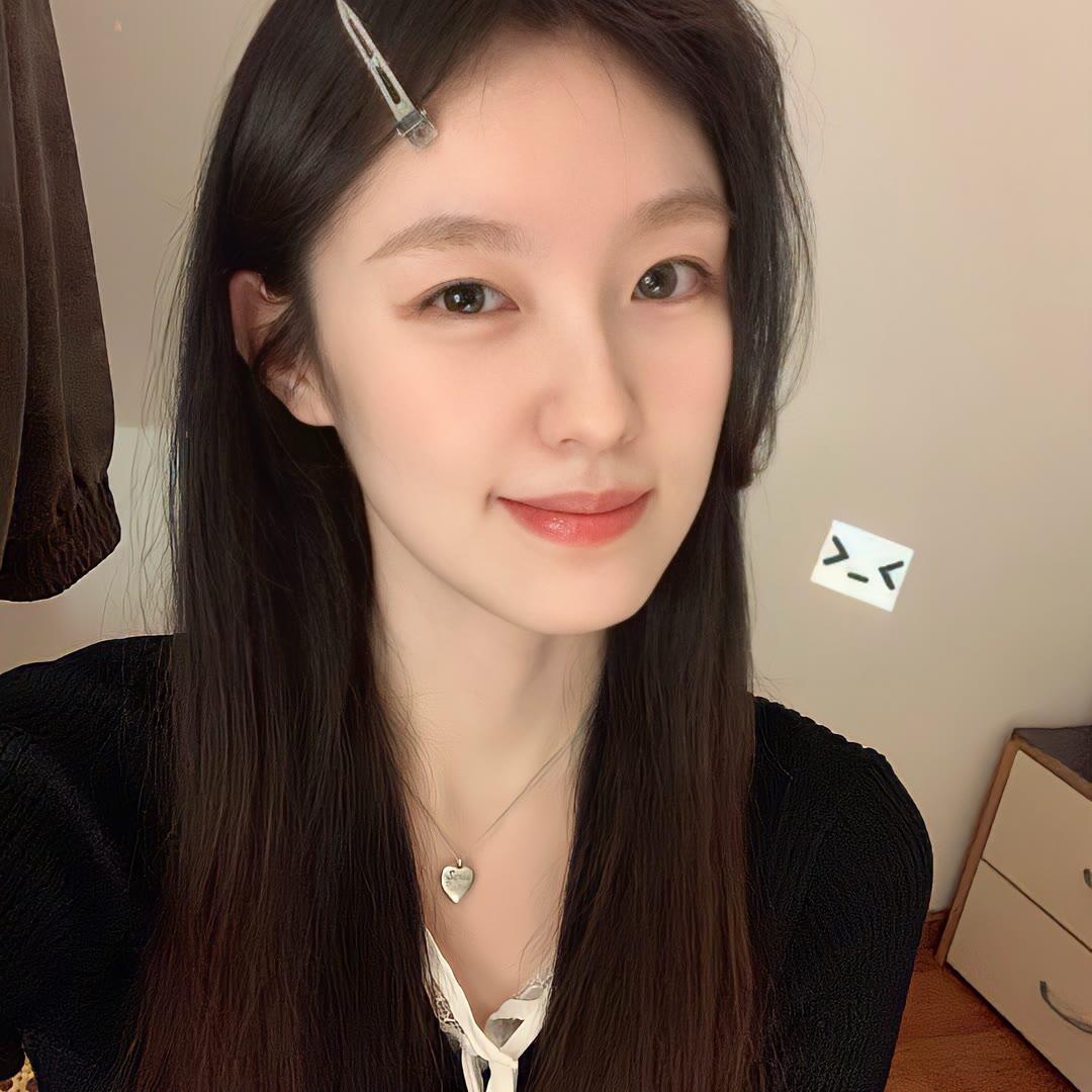 乌鲁木齐伴游女生阮星禾的资料