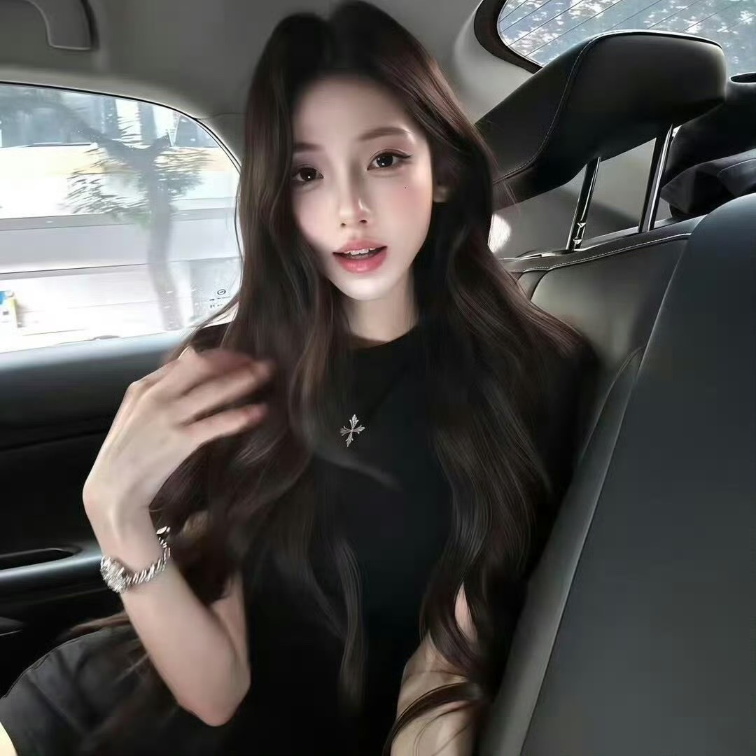 乌鲁木齐伴游女生雪儿的资料