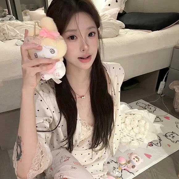 乌鲁木齐伴游女生 | 微微的资料